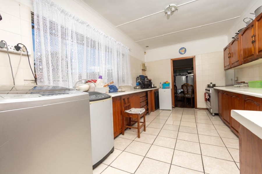 9 Bedroom Property for Sale in Sunnyridge Eastern Cape